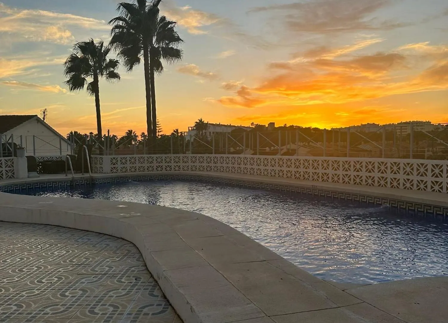 Casa Moyet Walking Distance To The Beach 3 Min, Mijas Costa & Fuengirola Apartment